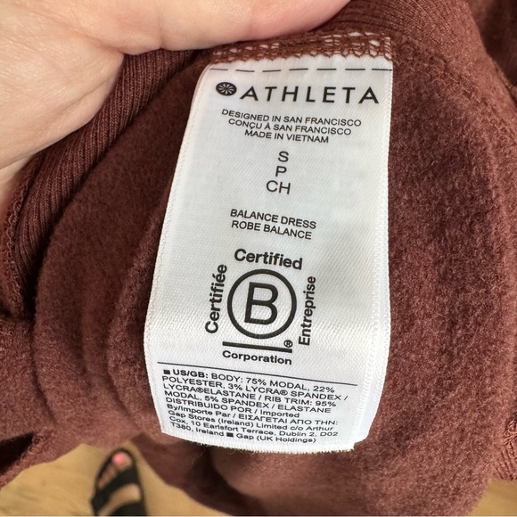 Athleta Balance Sweatshirt Dress in Mahogamy Heather Brown Small - Picture 7 of 7
